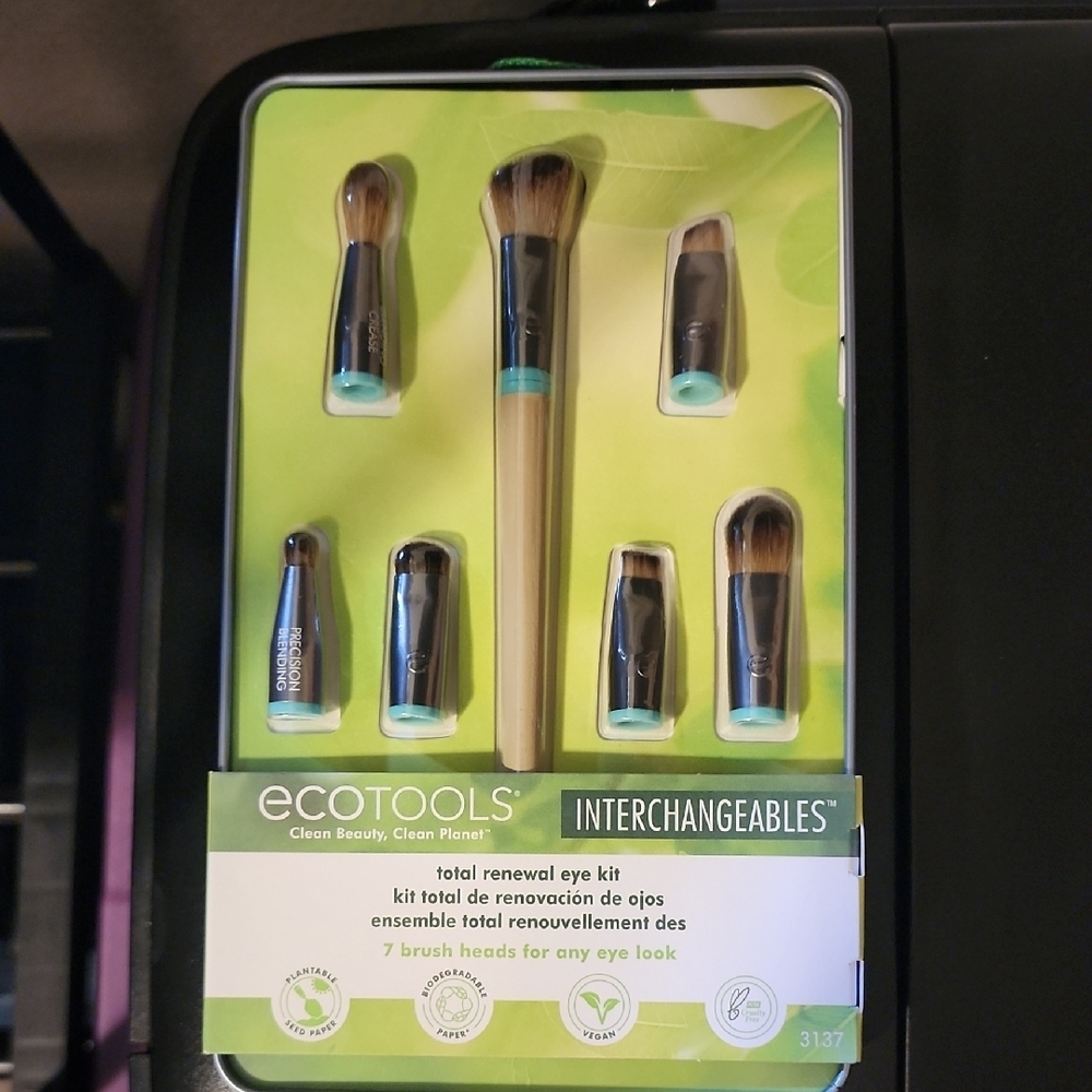 Ecotools Interchangeables Total Renewal Eye Makeup Brush Kit! 7 Brushes New!